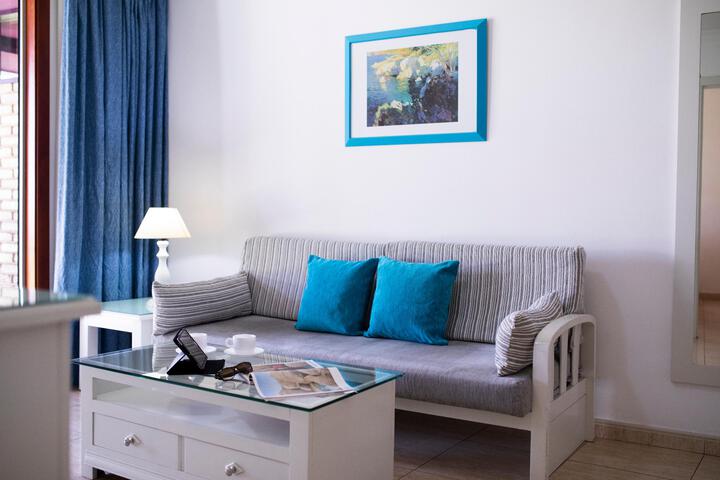 Room 10 of 22