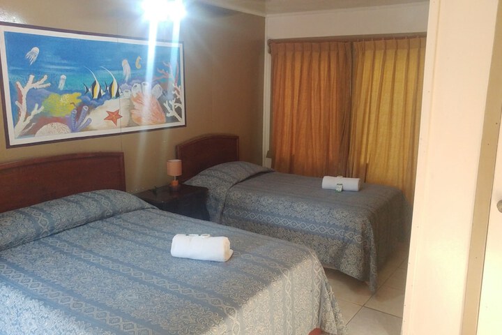 Room 4 of 35
