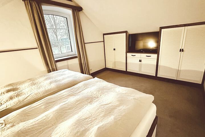 Room 17 of 82