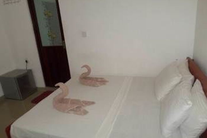 Room 5 of 26