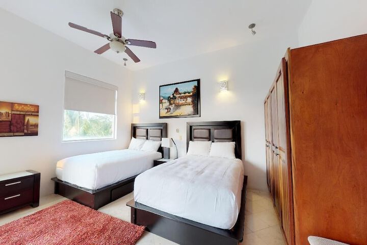 Room 5 of 26