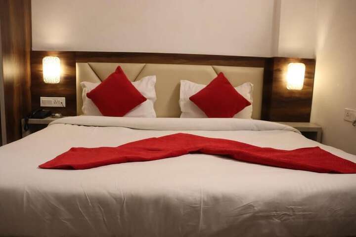 Room 2 of 54