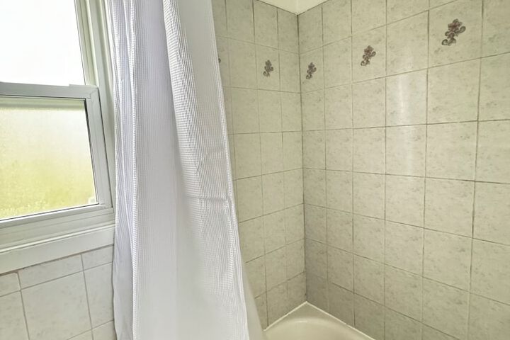 Room 15 of 23