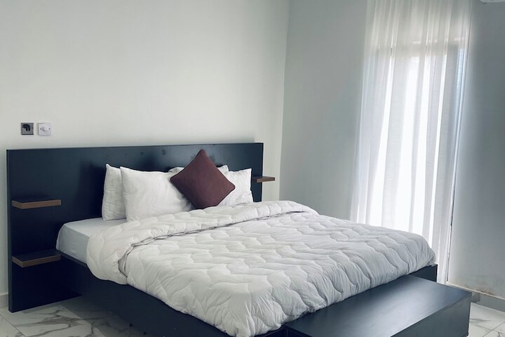 Room 56 of 166