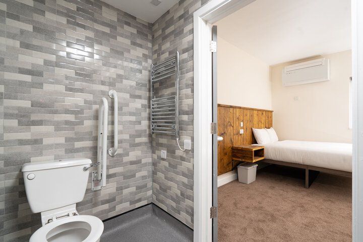 Room 14 of 25