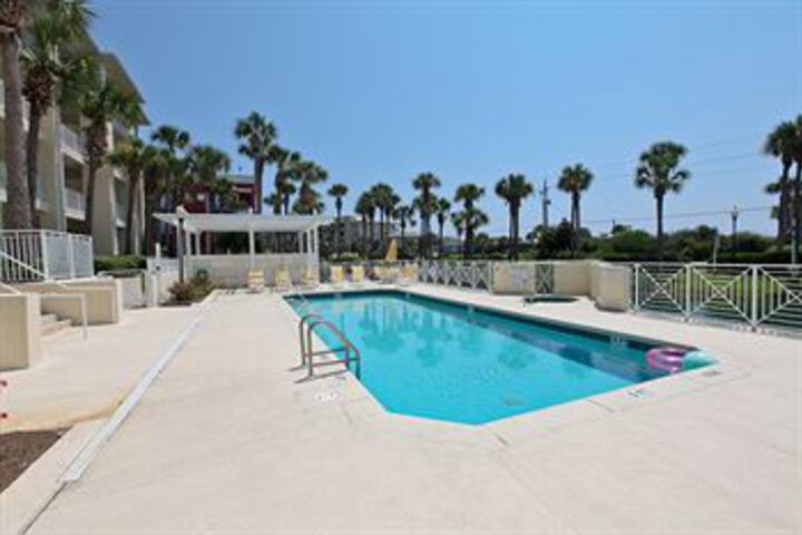 Pool 86 of 102