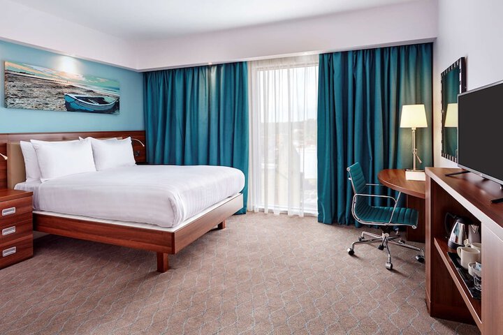 Room 17 of 52