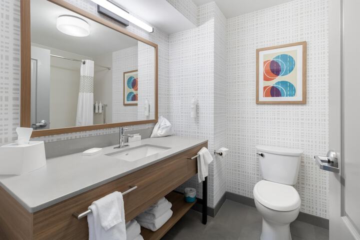 Room 43 of 57