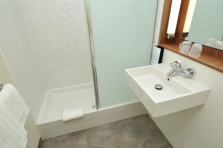 Clean Restrooms