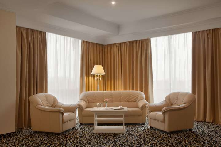Room 16 of 73