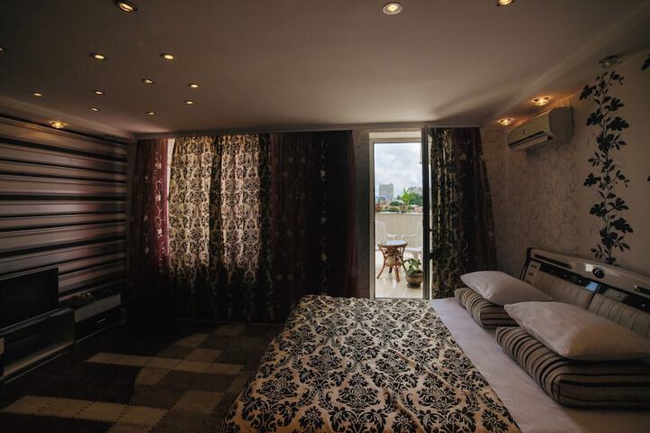 Room 18 of 34