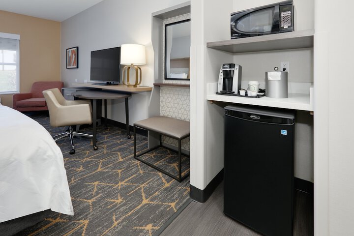 Room 13 of 46