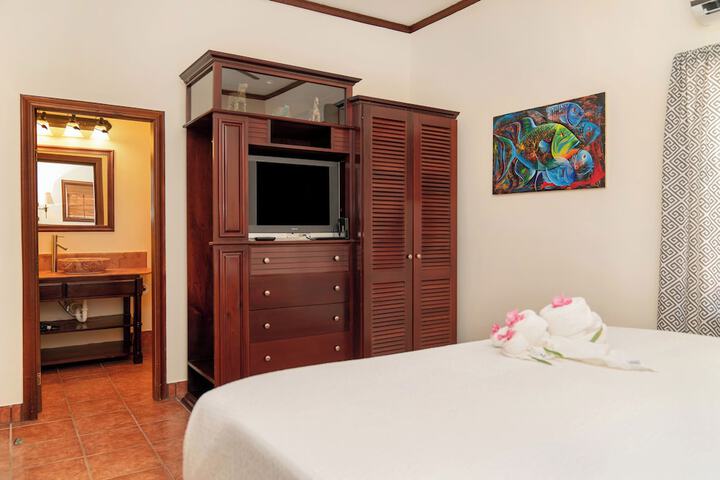 Room 37 of 195