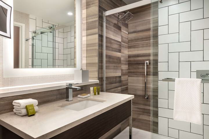 Bathroom shower