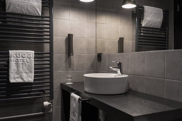 Clean Restrooms