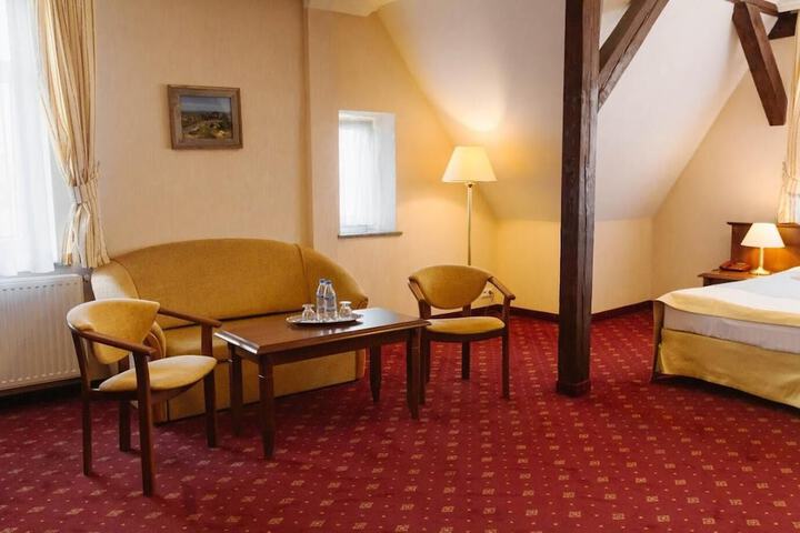 Room 15 of 63