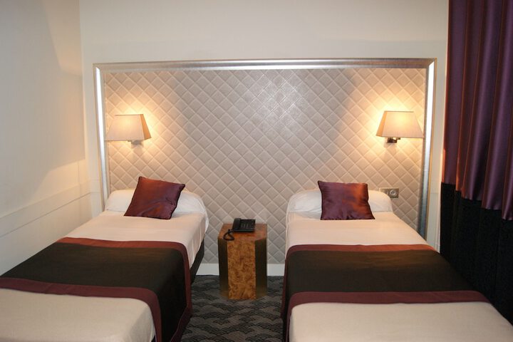Room 22 of 50