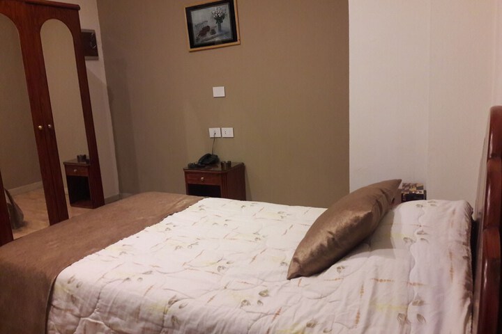 Room 19 of 119