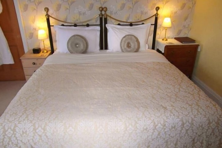 Room 5 of 42