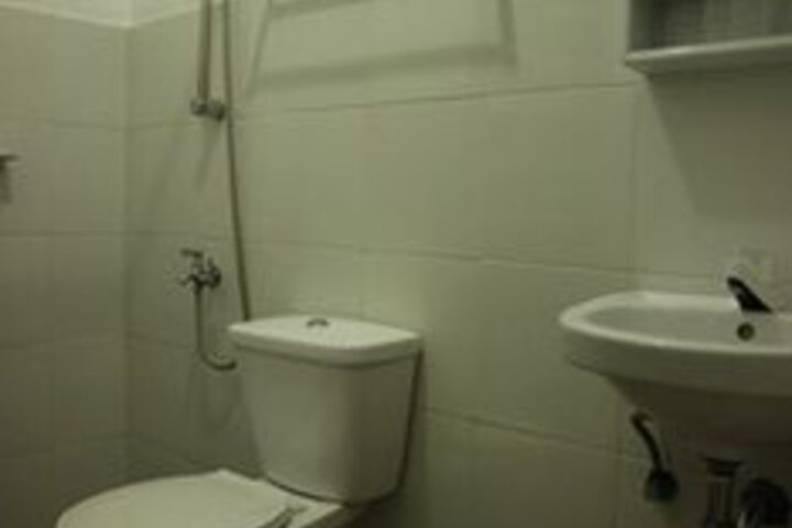 Room 3 of 25