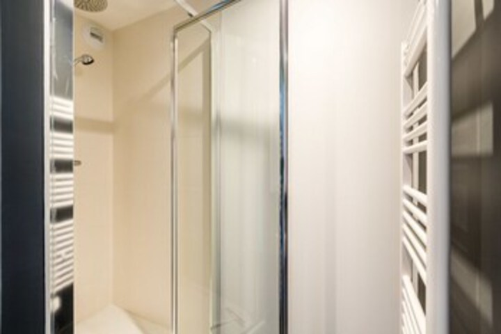 Room 6 of 36