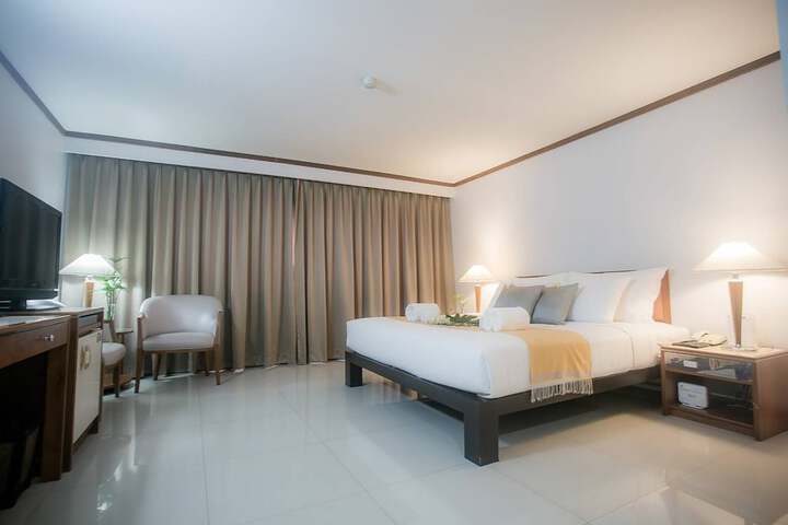 Room 77 of 143