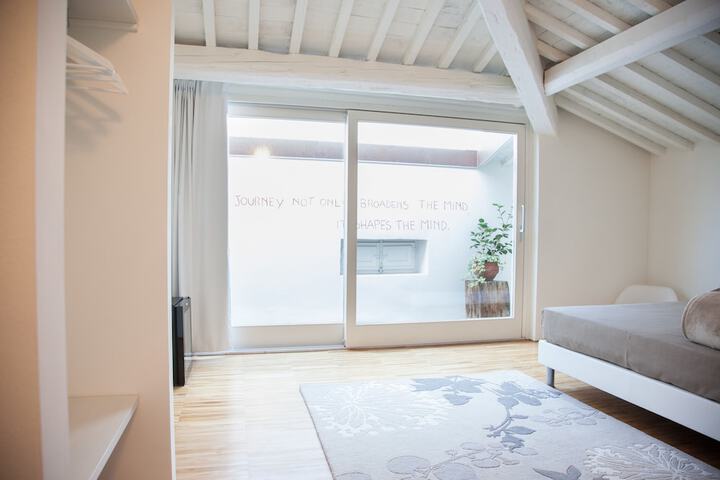 Room 50 of 85