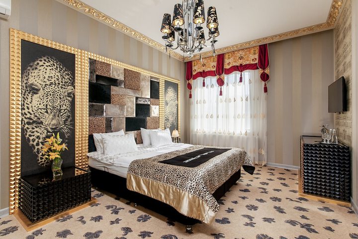 Room 9 of 64