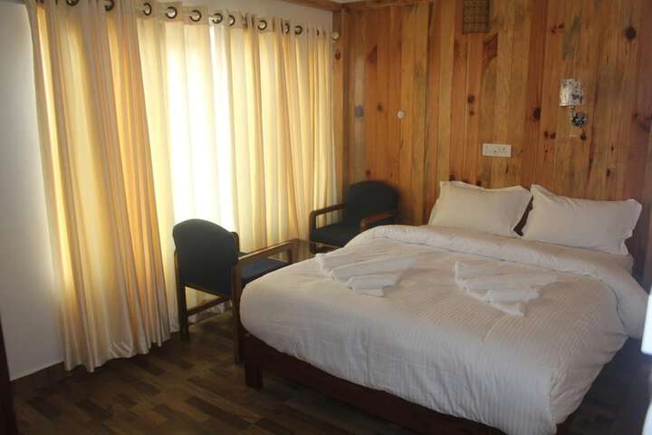 Room 10 of 35