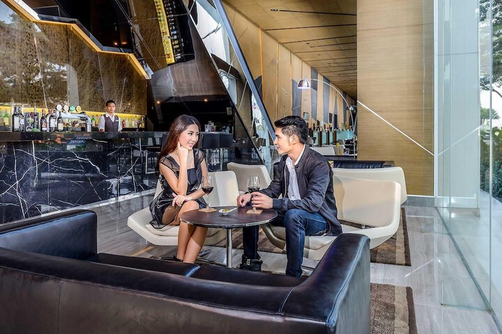 Lounge 90 of 116