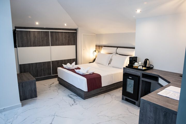 Room 47 of 122