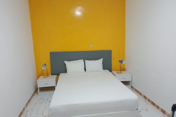 Room 2 of 58