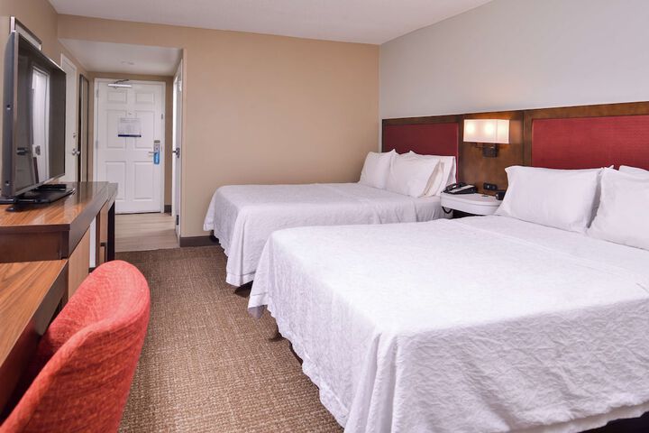 2 Queen Beds Special Interior Entrance (14 of 27)