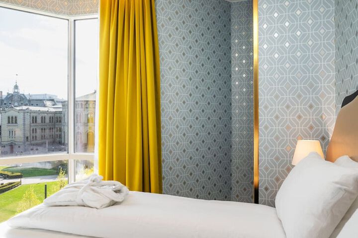 Hotel 102 of 104