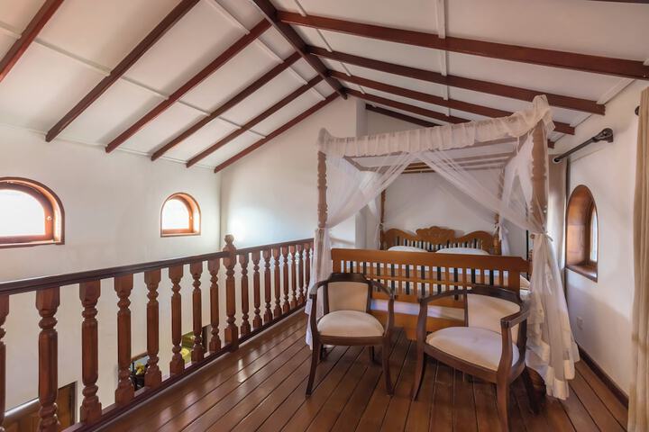 Room 4 of 50