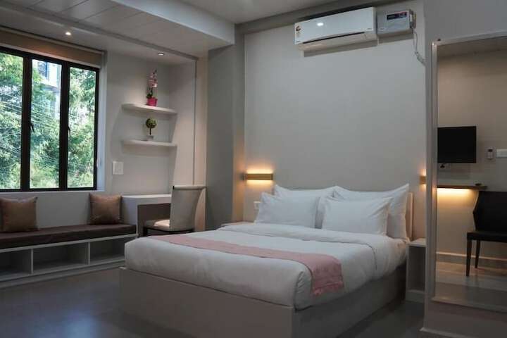 Room 8 of 58