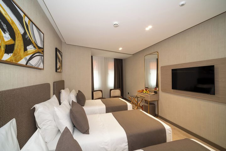 Room 78 of 170