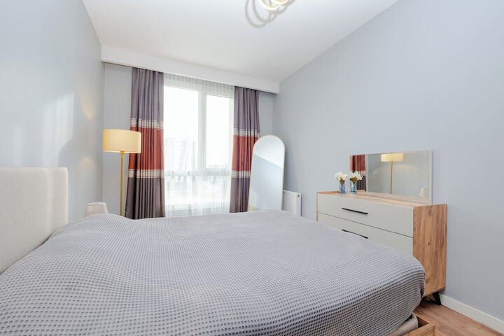 Room 10 of 115