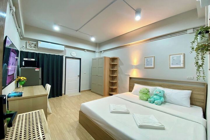 Room 28 of 51