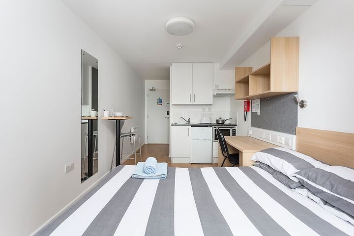 Room 8 of 20