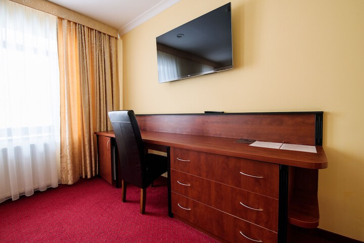 Room 22 of 99