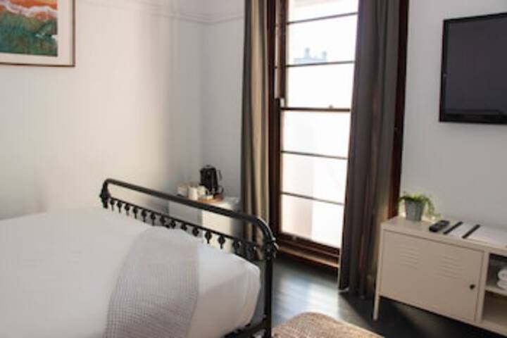 Room 100 of 192