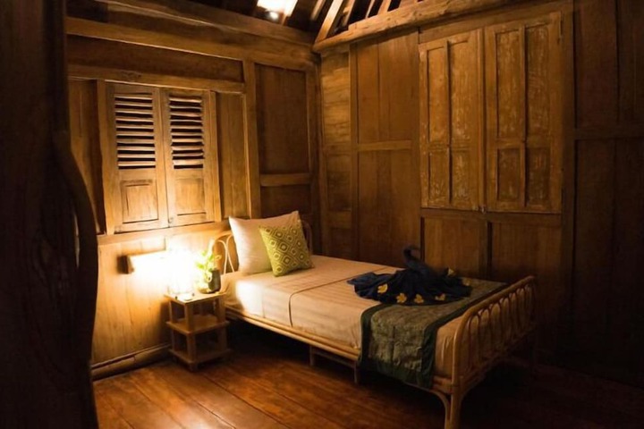 Room 48 of 106