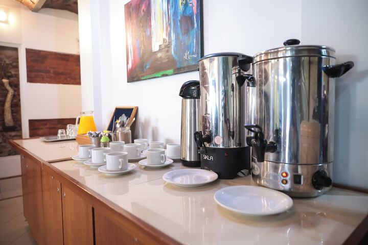 Breakfast/Coffee Service 65 of 73