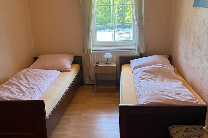 Room 3 of 6