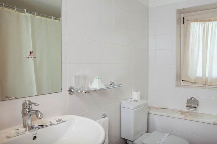 Room 15 of 51