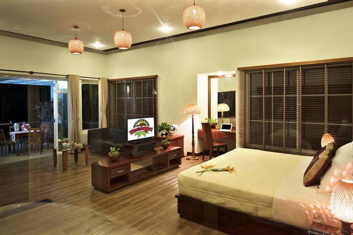 Room 15 of 92