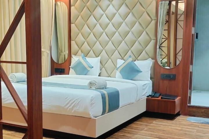 Room 20 of 34
