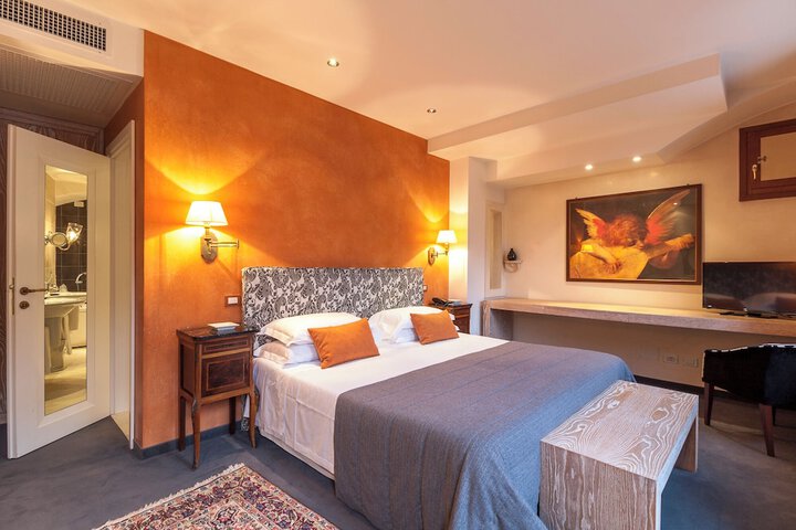 Room 17 of 52