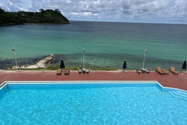 Pool 13 of 22
